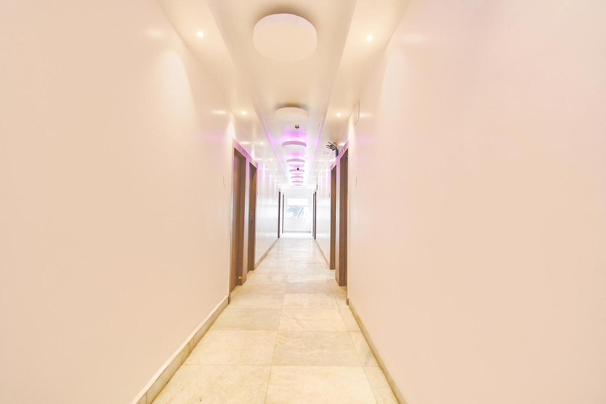 Fabhotel Prime The Golden Plaza - Nr Tarapith Temple Zewnętrze zdjęcie