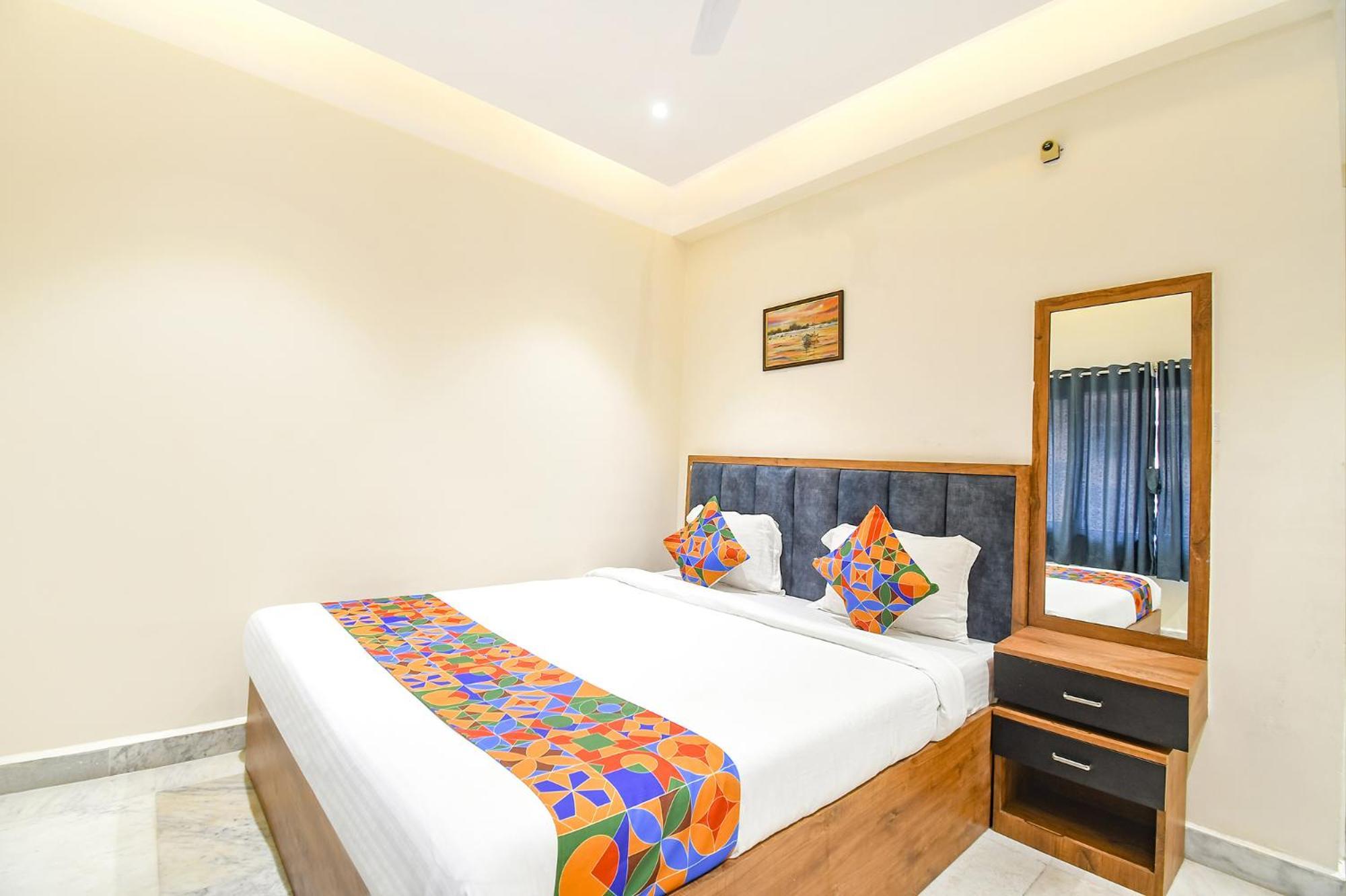 Fabhotel Prime The Golden Plaza - Nr Tarapith Temple Zewnętrze zdjęcie