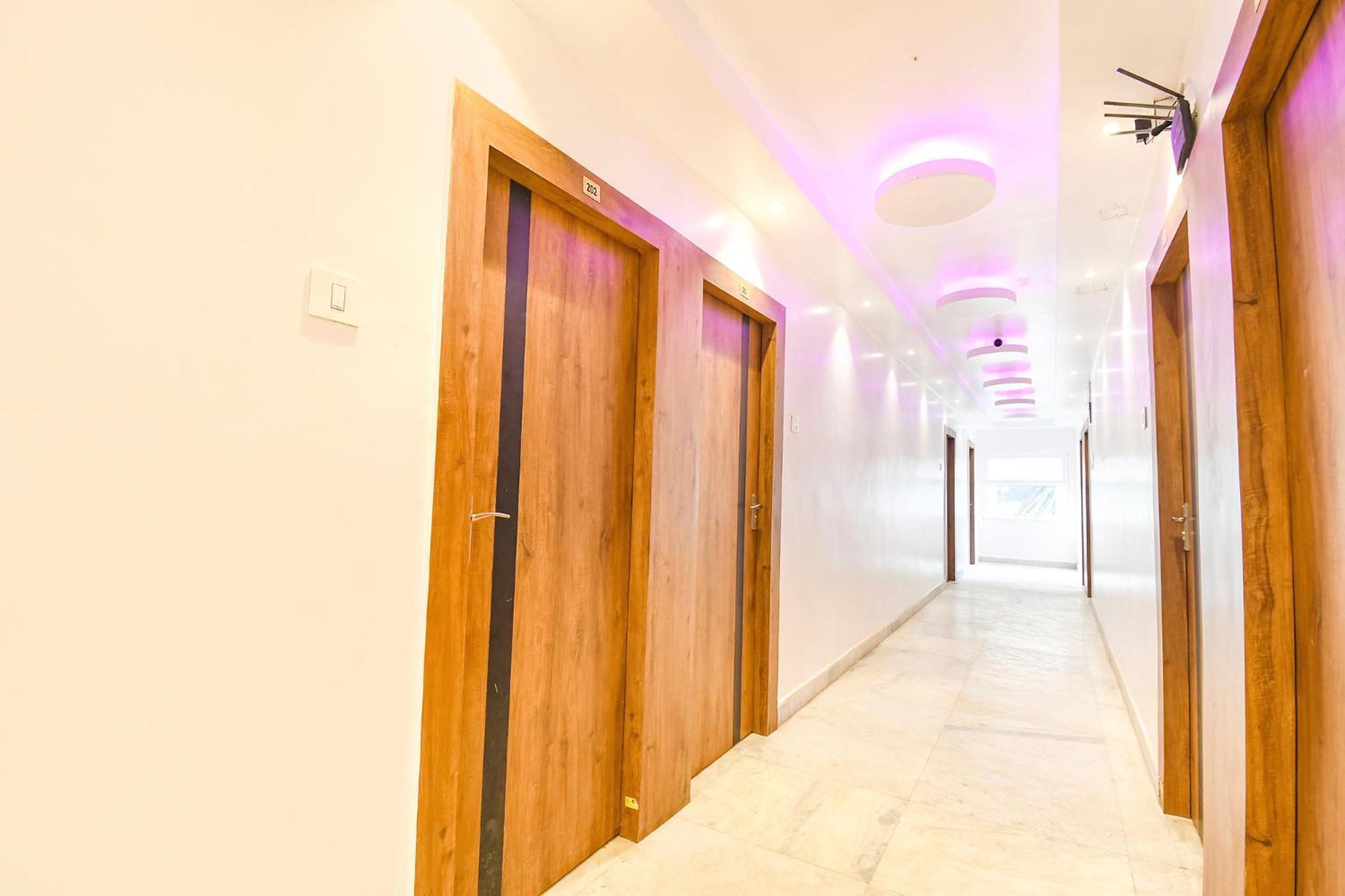 Fabhotel Prime The Golden Plaza - Nr Tarapith Temple Zewnętrze zdjęcie